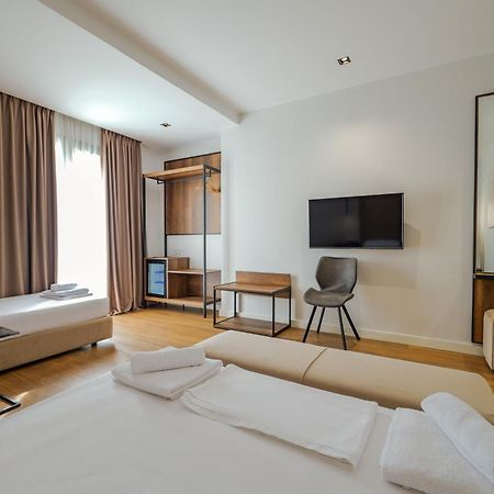 Hotel Central Вльора Екстер'єр фото