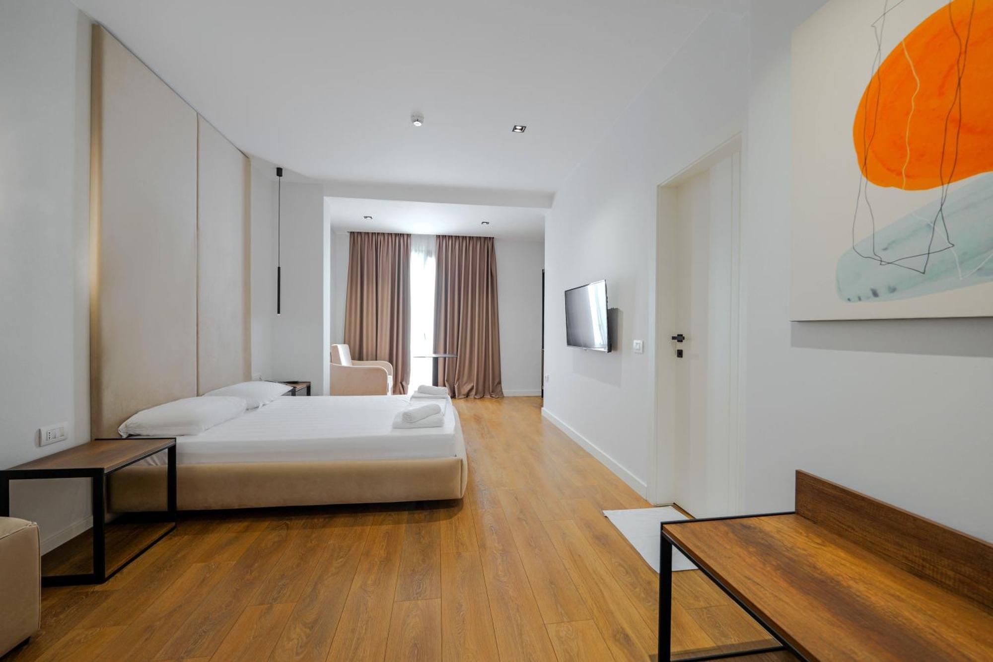 Hotel Central Вльора Екстер'єр фото